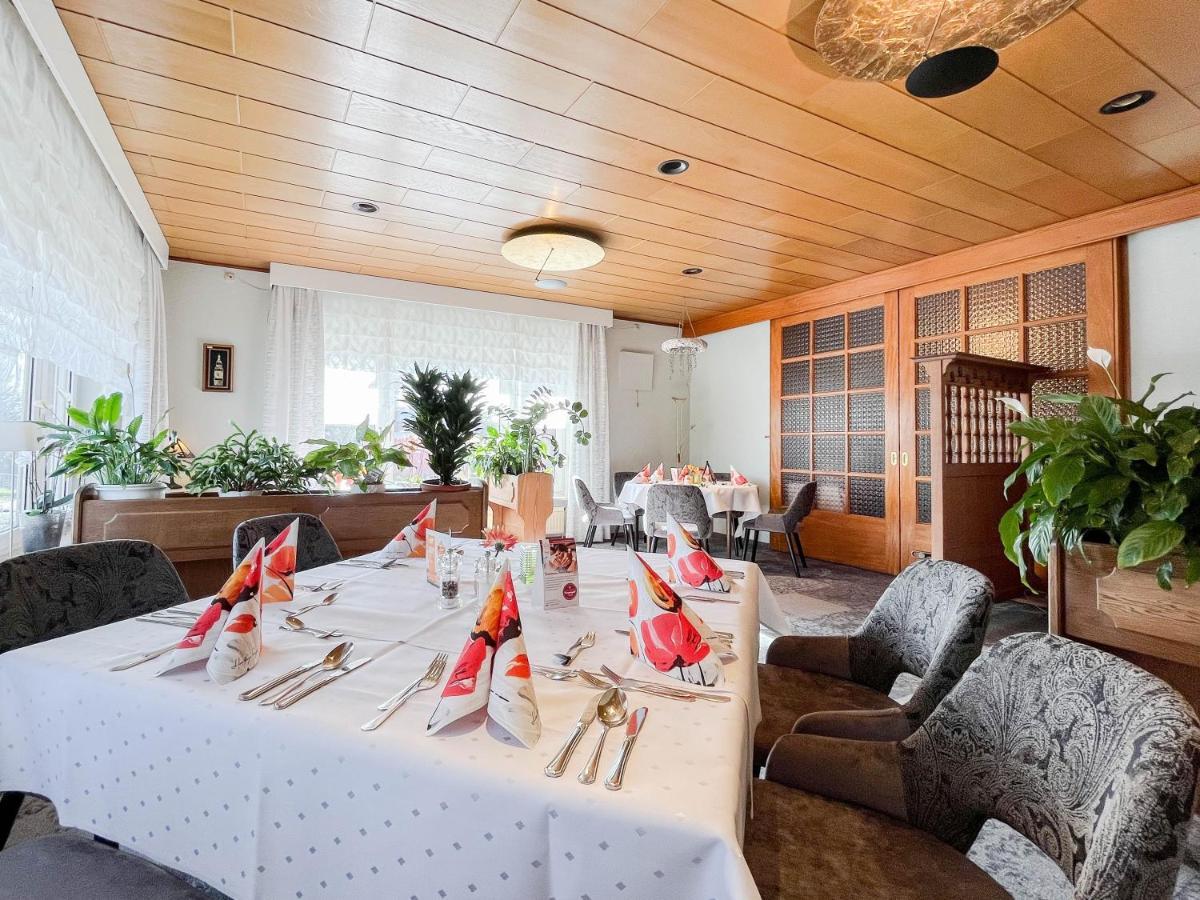 Hotel-Restaurant Vier Linden Stade Bagian luar foto